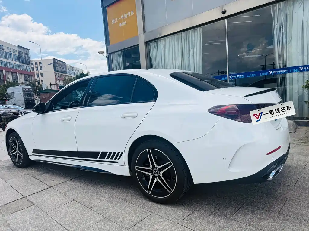 Mercedes-Benz C-Class — миниатюра 4