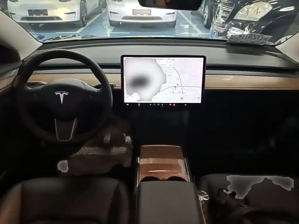Tesla Model 3 — миниатюра 10