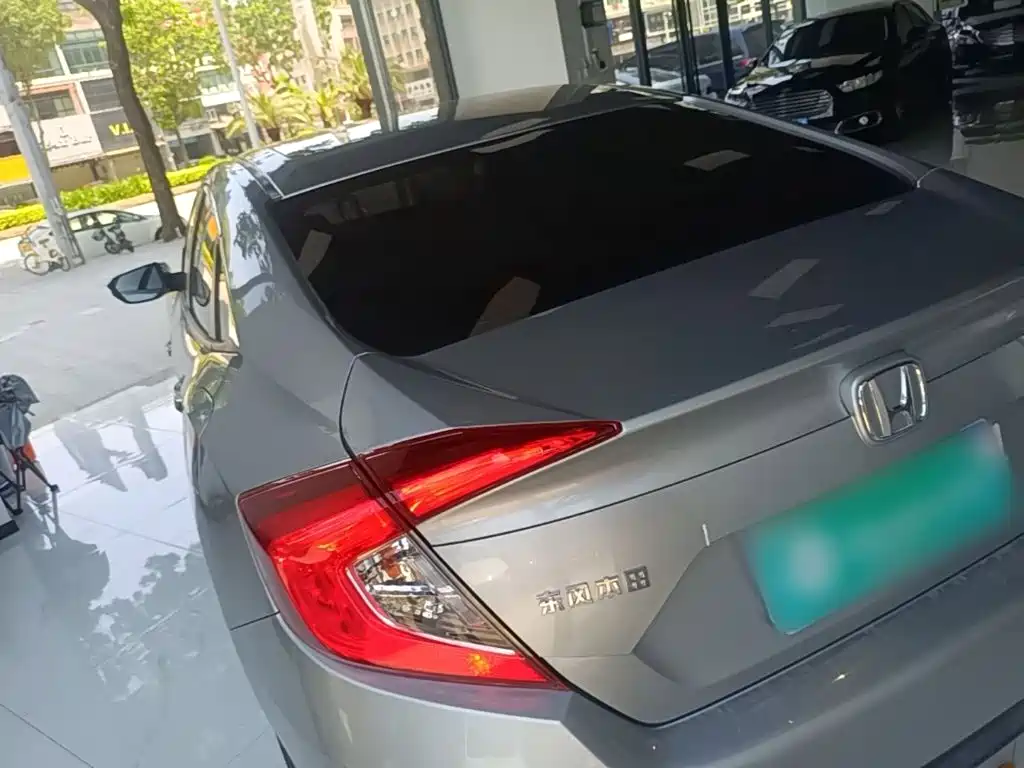 Honda Civic — миниатюра 5