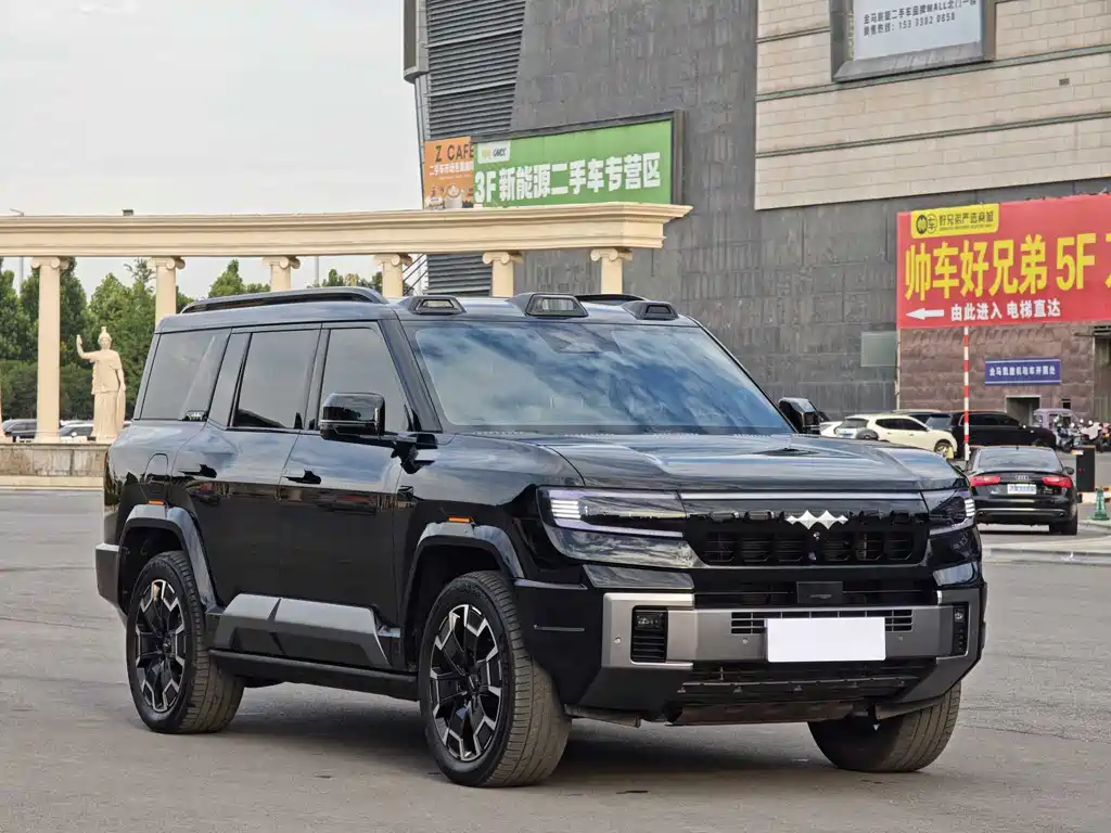 Fangchengbao Leopard 8 8 2025 Flagship 7 мест