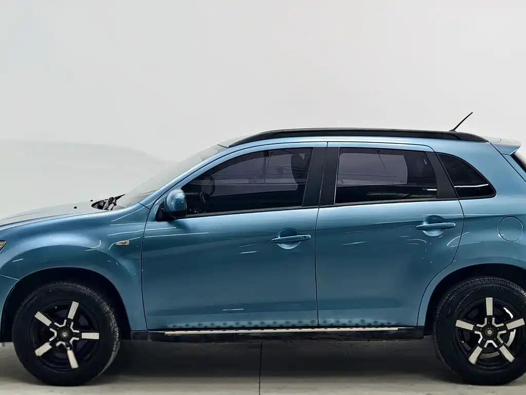 Mitsubishi ASX — миниатюра 8