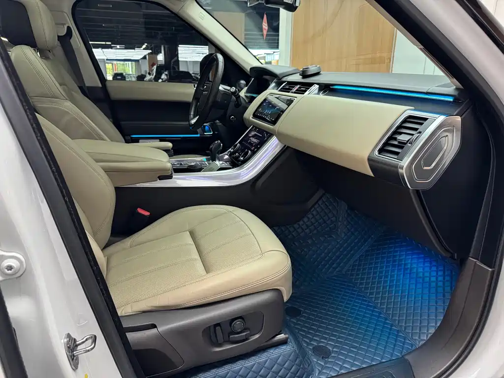 Land Rover Sport PHEV — миниатюра 17