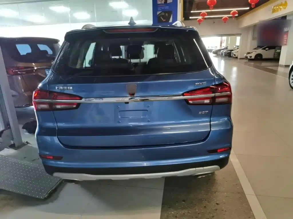 Roewe RX5 — миниатюра 6