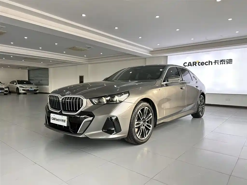 BMW 5 Series 2025
