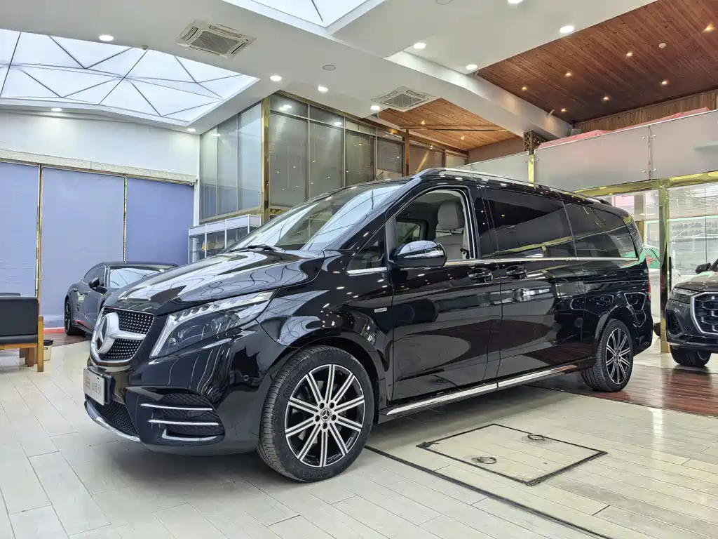 Mercedes-Benz V-Class 2024
