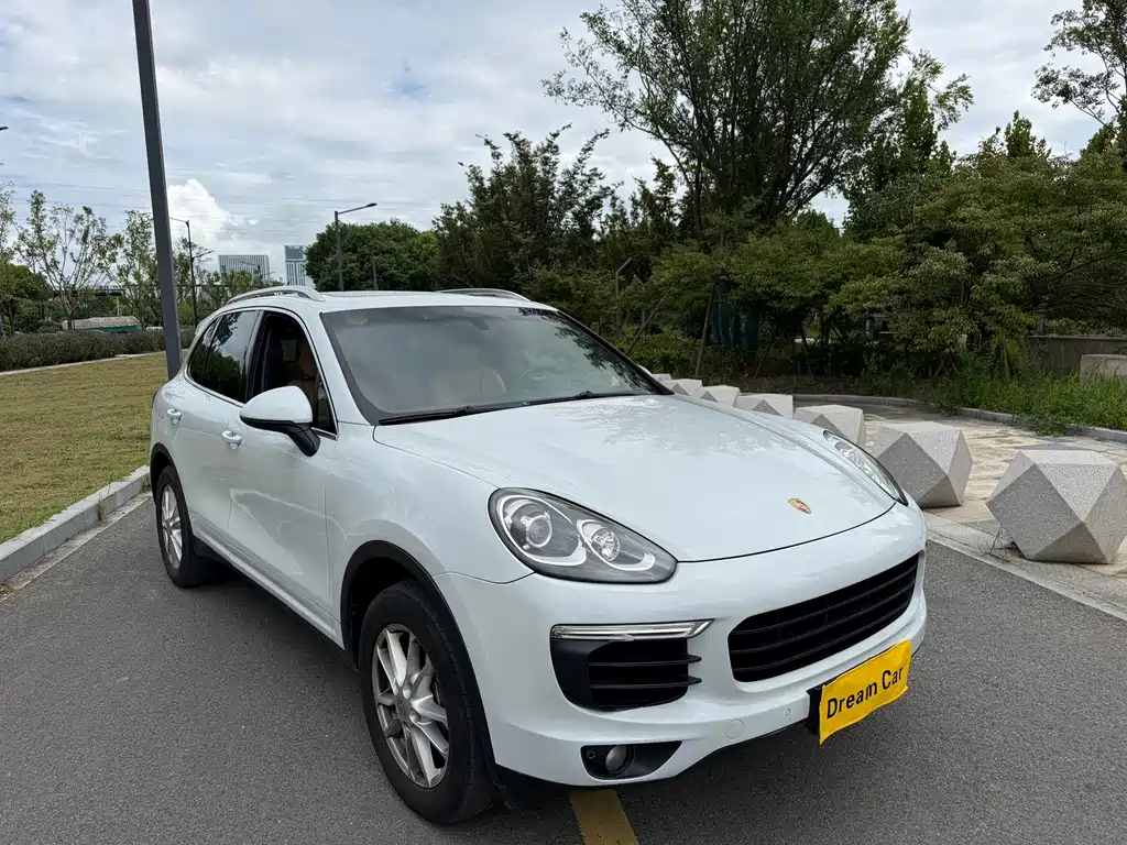 Porsche Cayenne — миниатюра 3