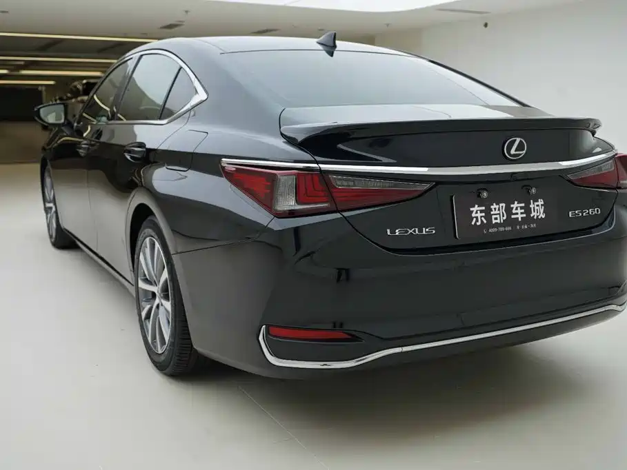 Lexus ES — миниатюра 3