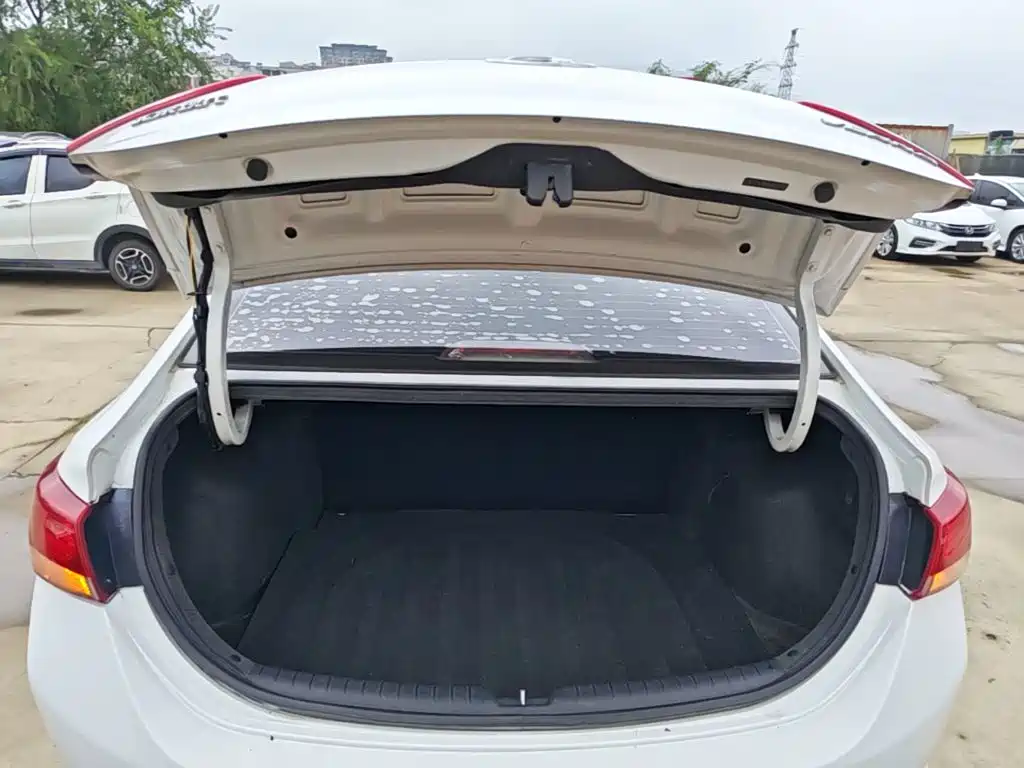 Hyundai Verna — миниатюра 19
