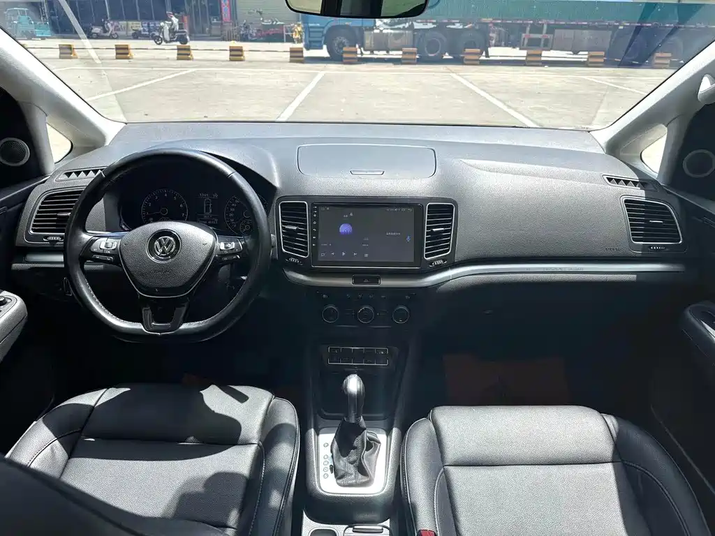 Volkswagen Sharan — миниатюра 6