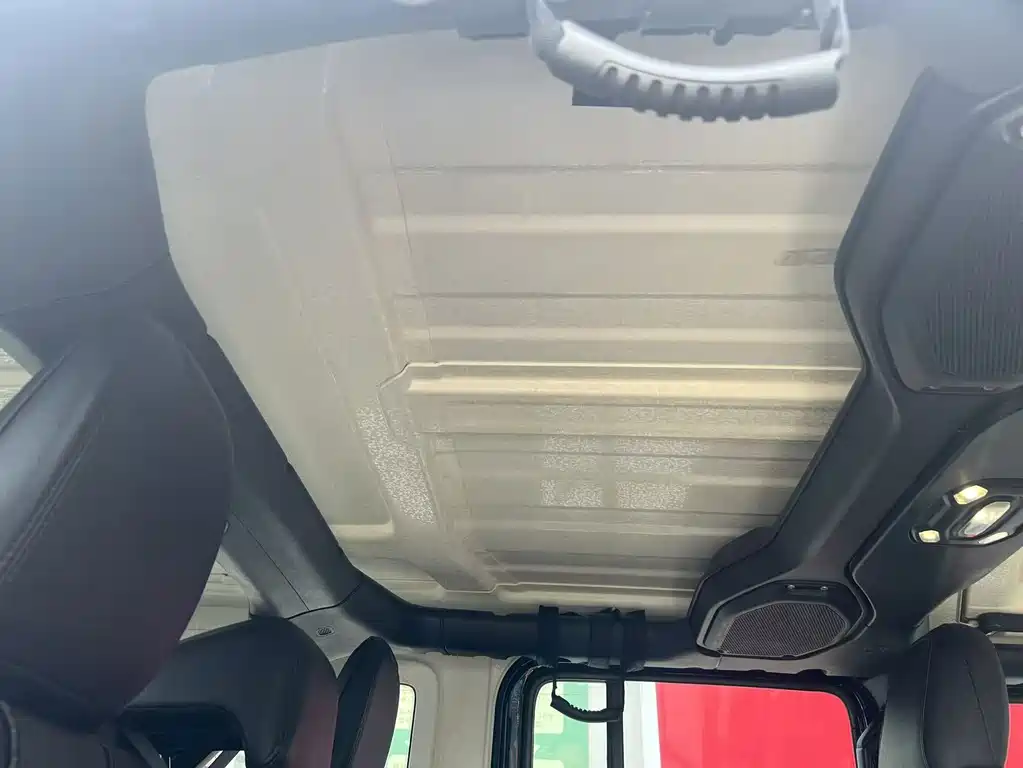 Jeep Wrangler PHEV — миниатюра 9