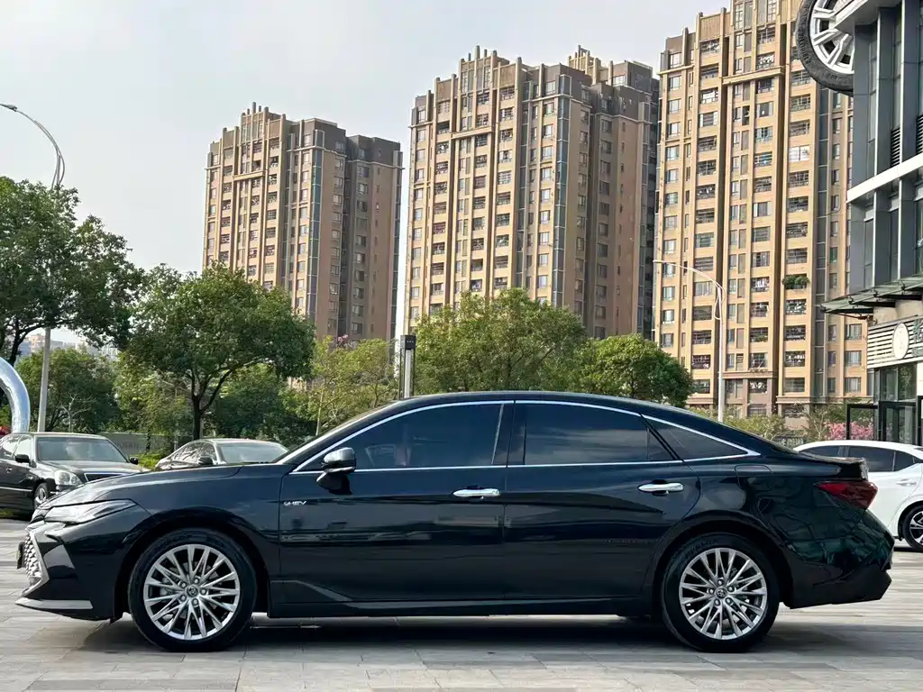 Toyota Avalon — миниатюра 3