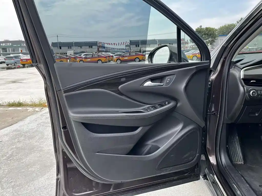 Buick Envision Plus — миниатюра 12