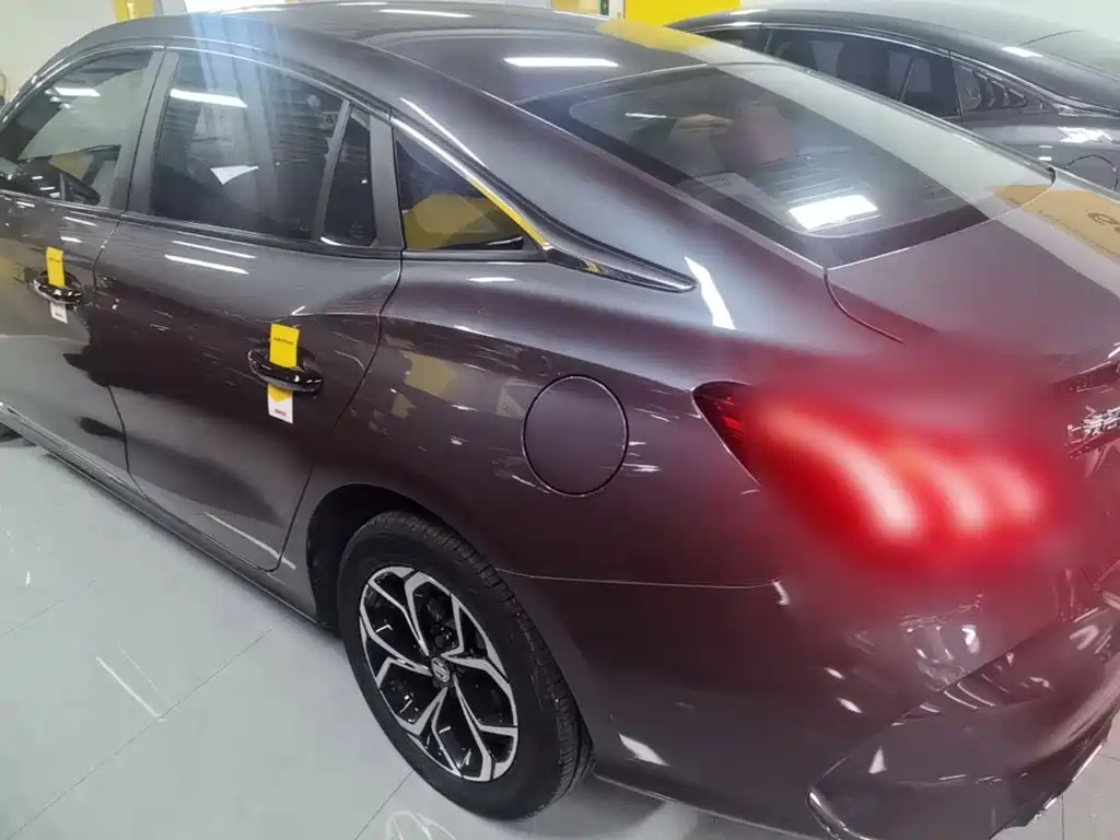 MG MG5 — миниатюра 5