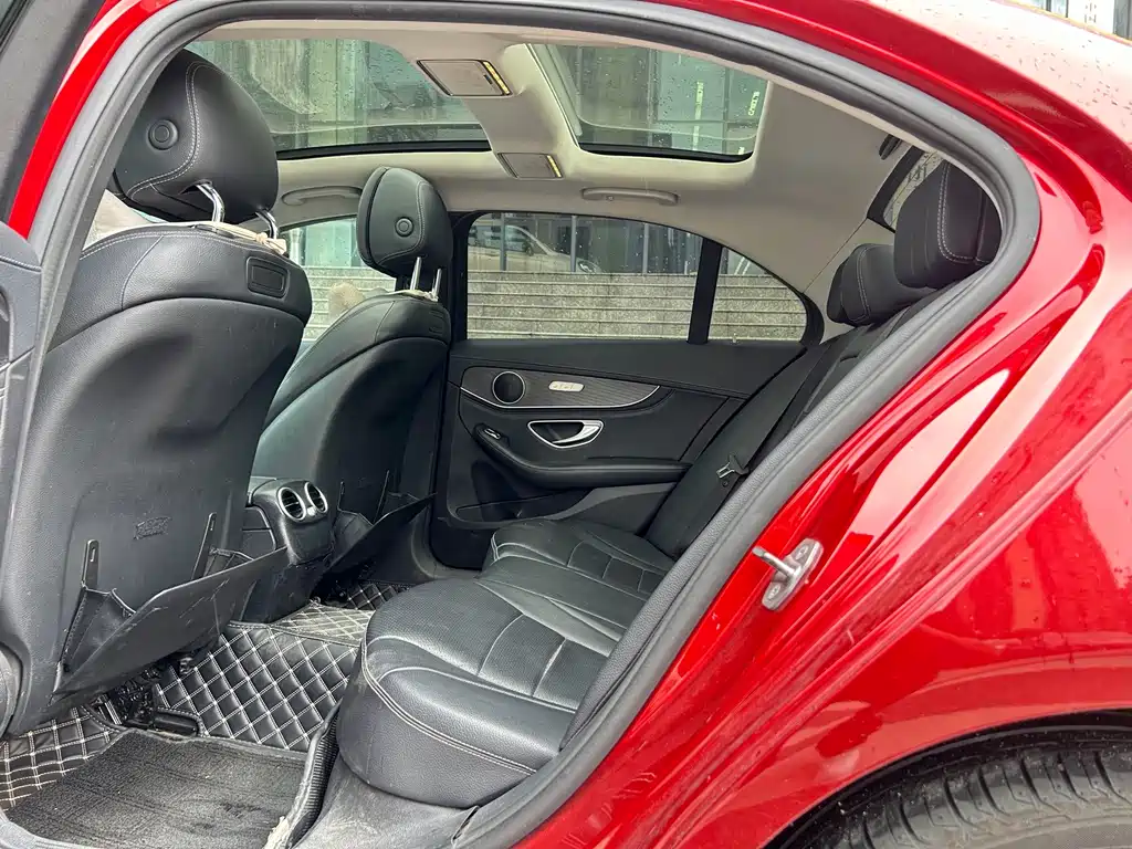 Mercedes-Benz C-Class — миниатюра 10