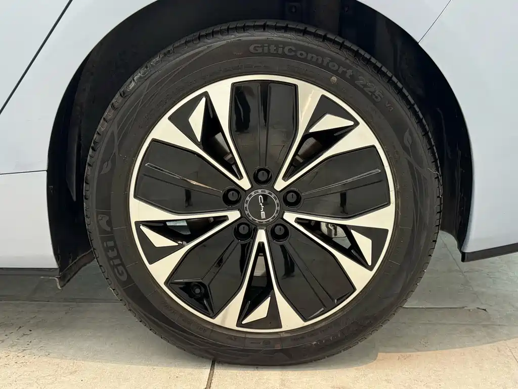 BYD Seal — миниатюра 8