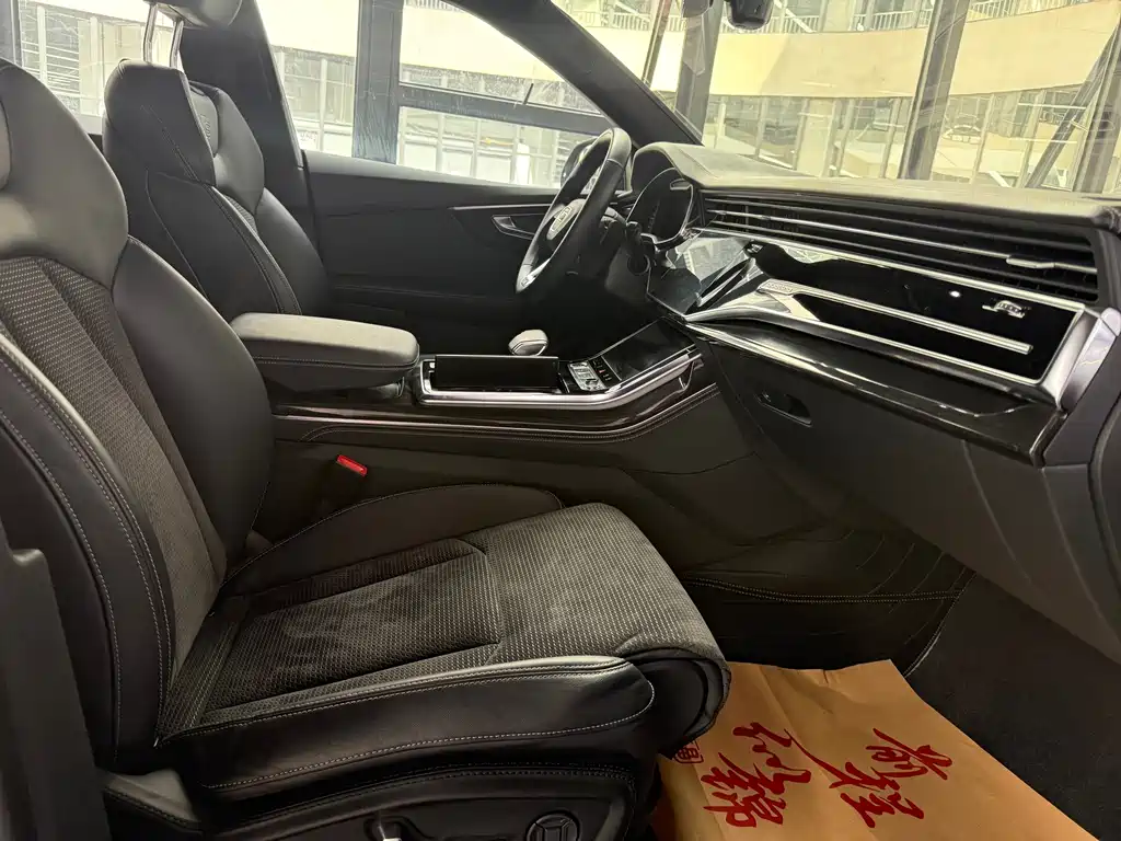 Audi Q8 — миниатюра 4