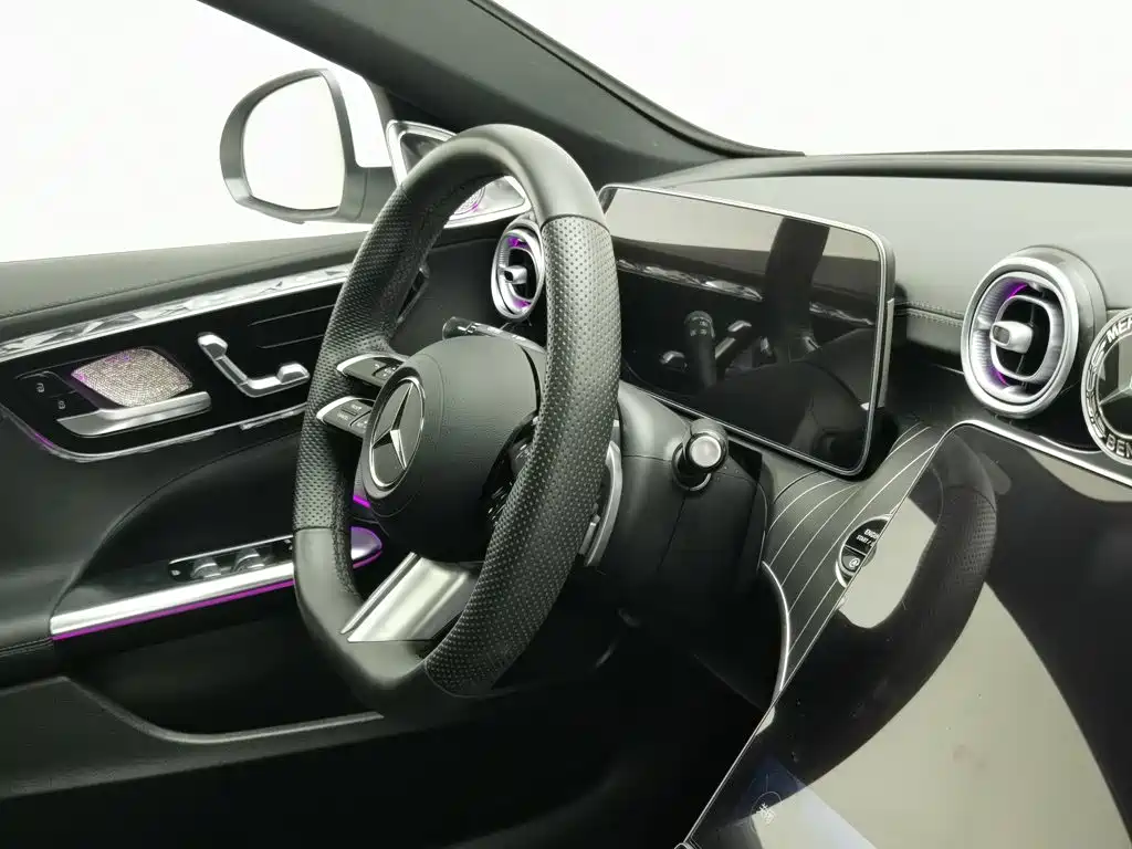 Mercedes-Benz C-Class — миниатюра 22