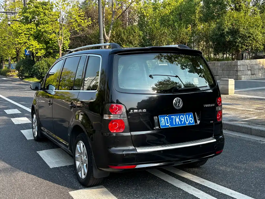 Volkswagen Touran — миниатюра 4