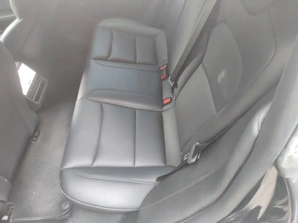 Tesla Model 3 — миниатюра 13