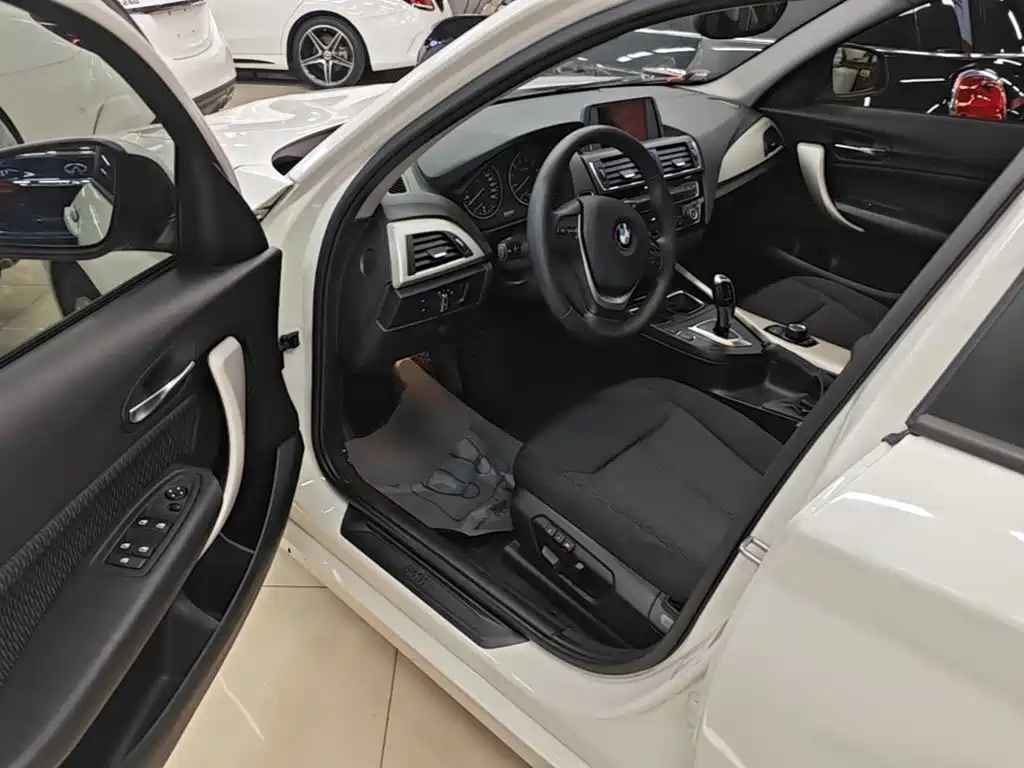BMW 1 Series (Import) — миниатюра 16