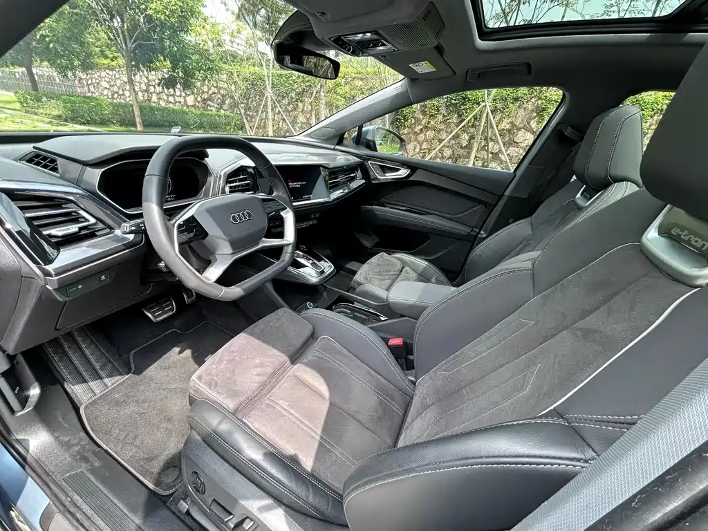 Audi Q4 e-tron — миниатюра 4