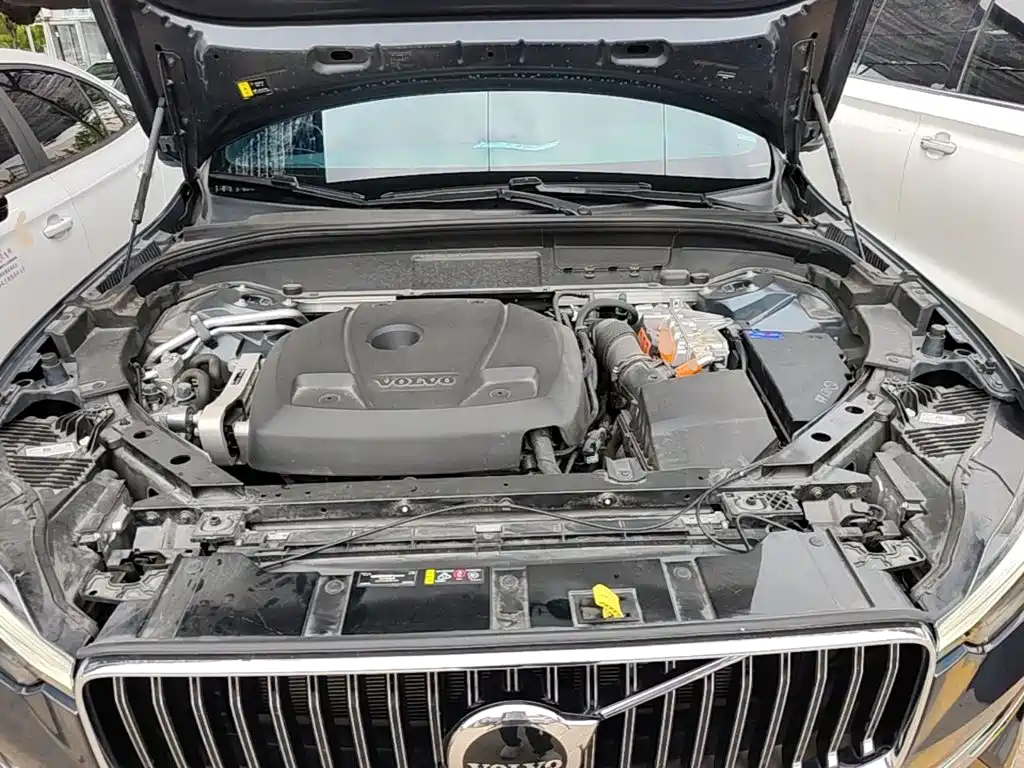 Volvo XC60 PHEV — миниатюра 20