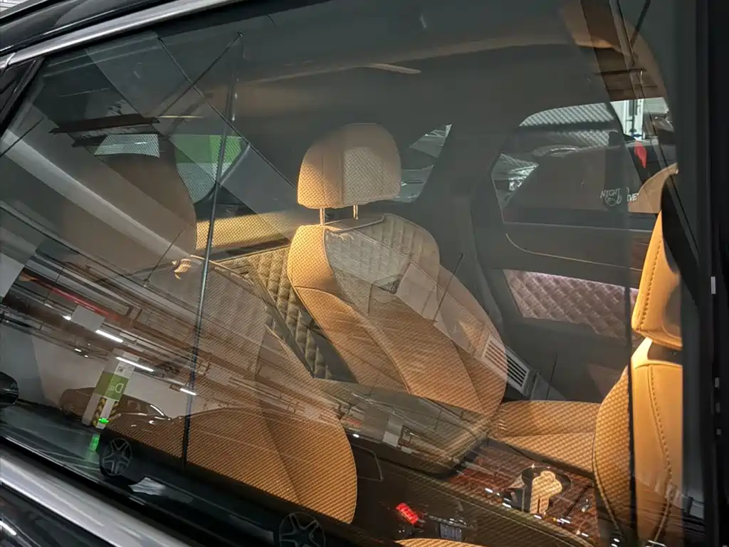 BENTLEY TIMYUE PLUG IN HYBRID