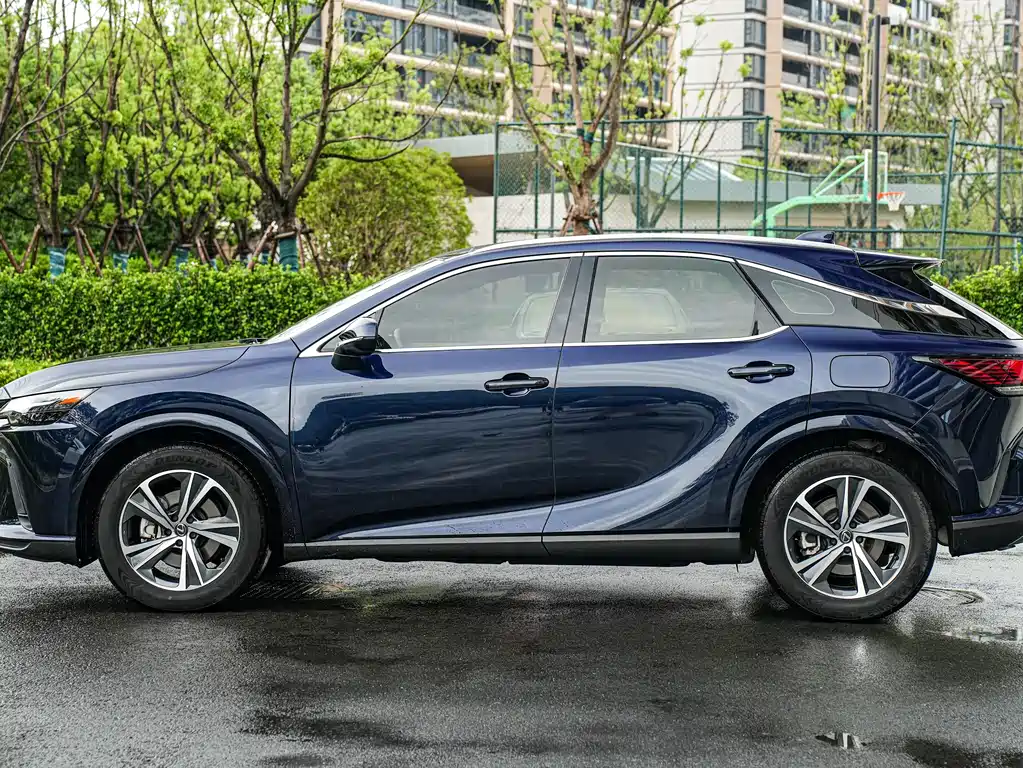 Lexus RX — миниатюра 7