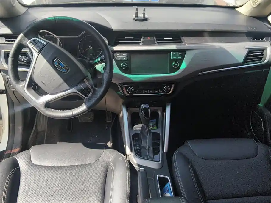 Geely Vision X3 — миниатюра 12
