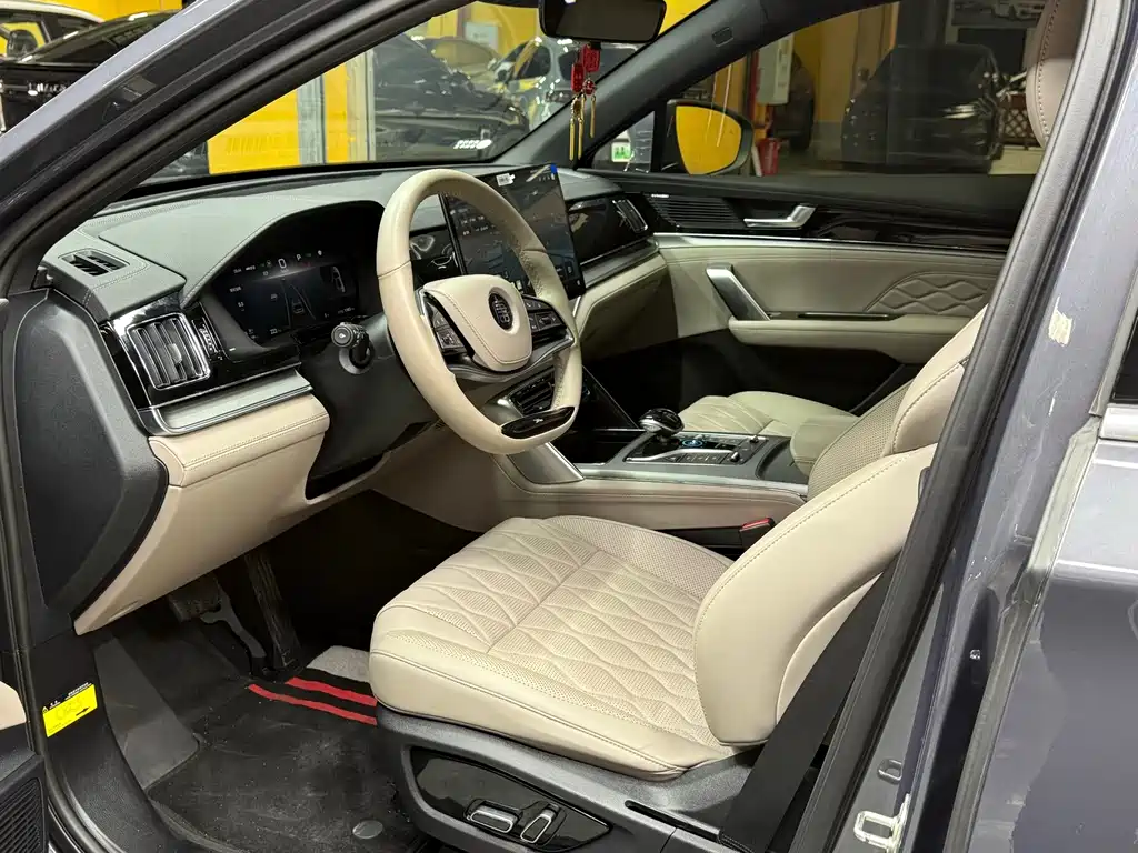 BYD Tang New Energy — миниатюра 9