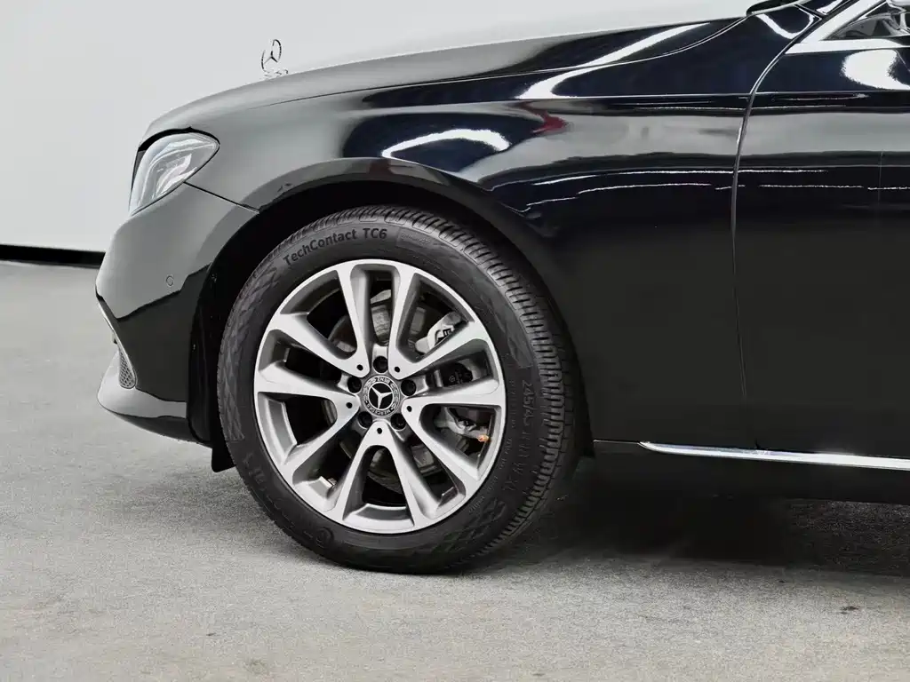 Mercedes-Benz E-Class — миниатюра 22