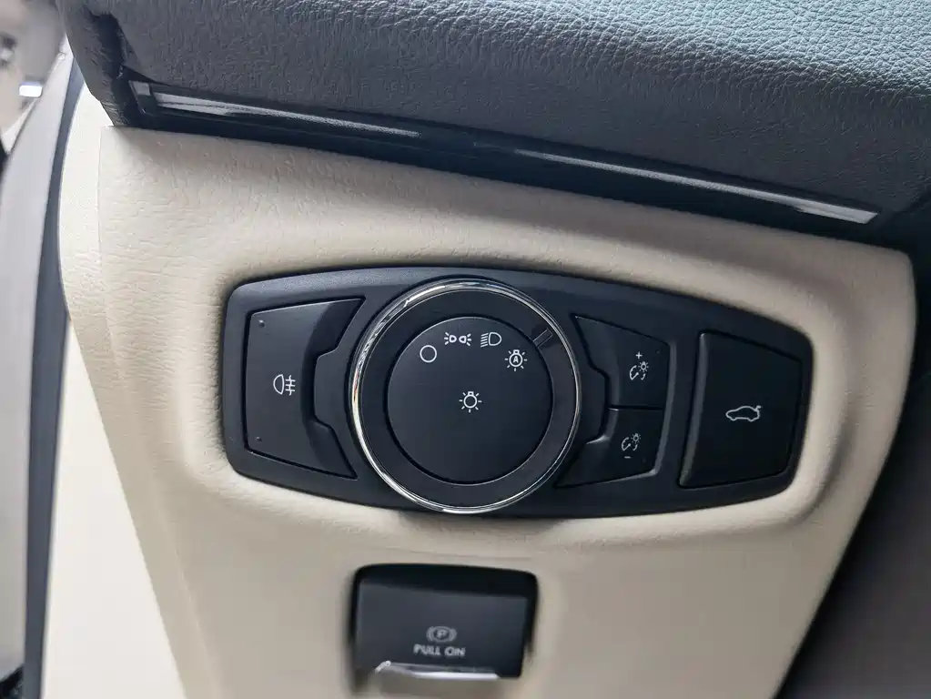 Lincoln MKZ — миниатюра 13