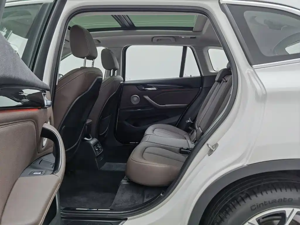 BMW X1 — миниатюра 15