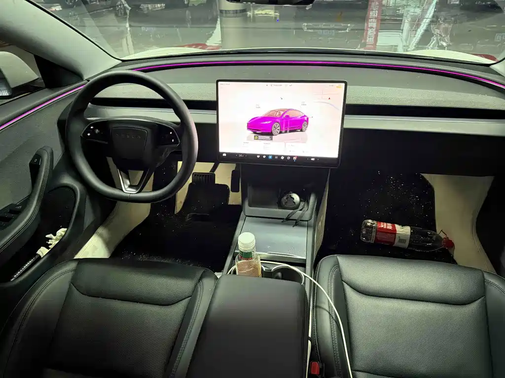 Tesla Model 3 — миниатюра 8