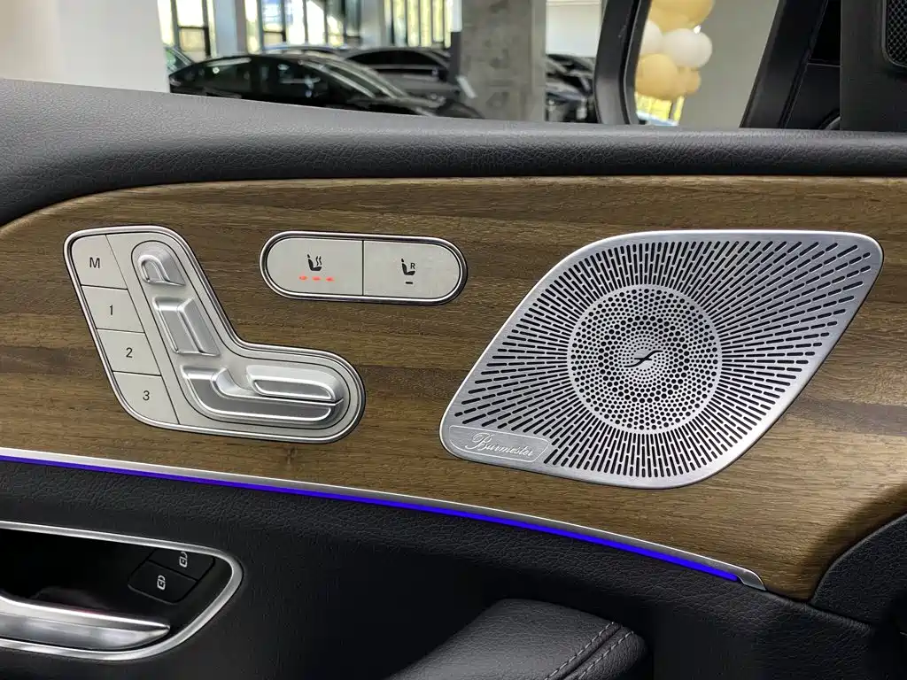 Mercedes-Benz GLS — миниатюра 37