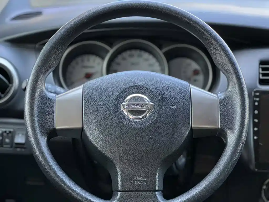 Nissan Livina — миниатюра 2