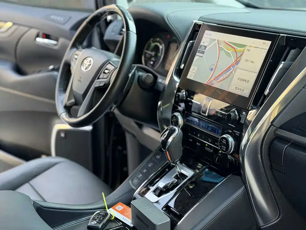 Toyota Vellfire — миниатюра 5