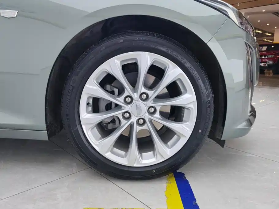 Cadillac CT5 — миниатюра 6