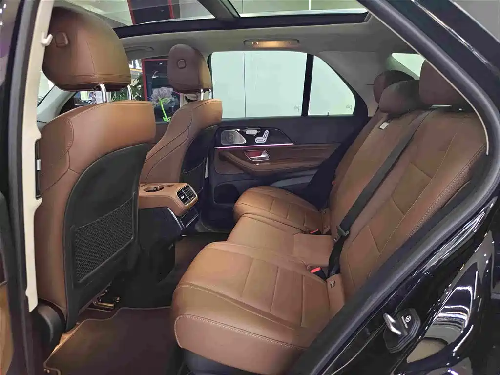 Mercedes-Benz GLE (Import) — миниатюра 5