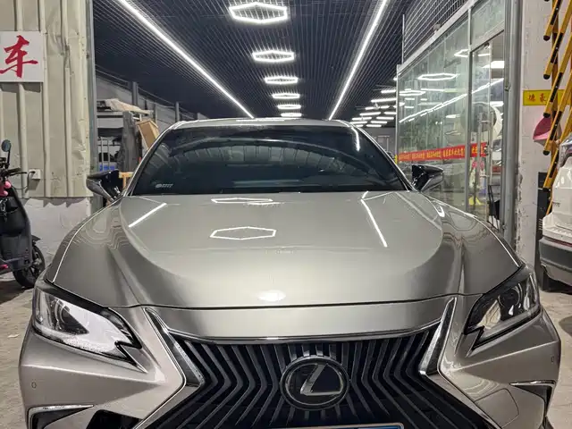LEXUS  ES 2019