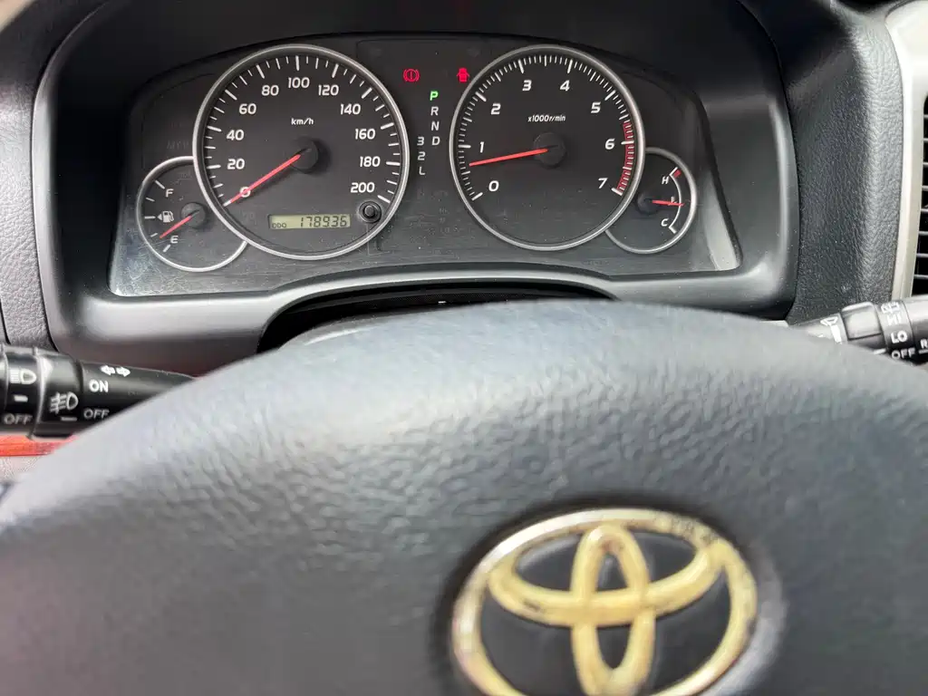Toyota Land Cruiser Prado 03 2.7L AT