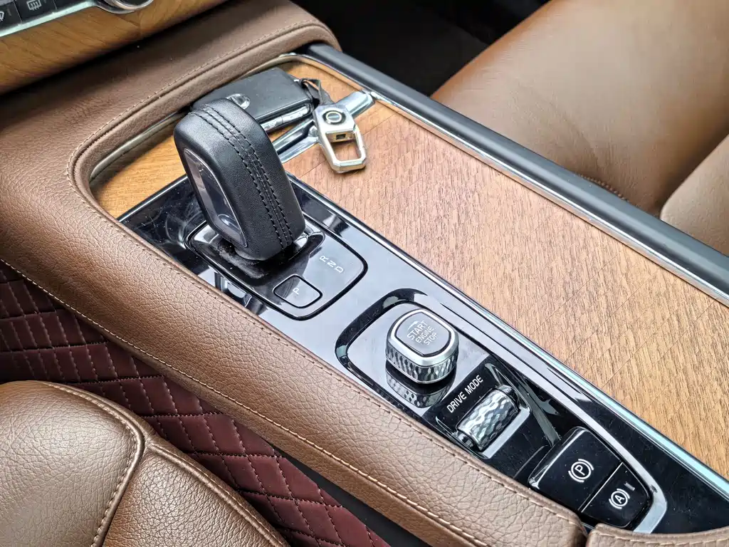 Volvo XC90 — миниатюра 16