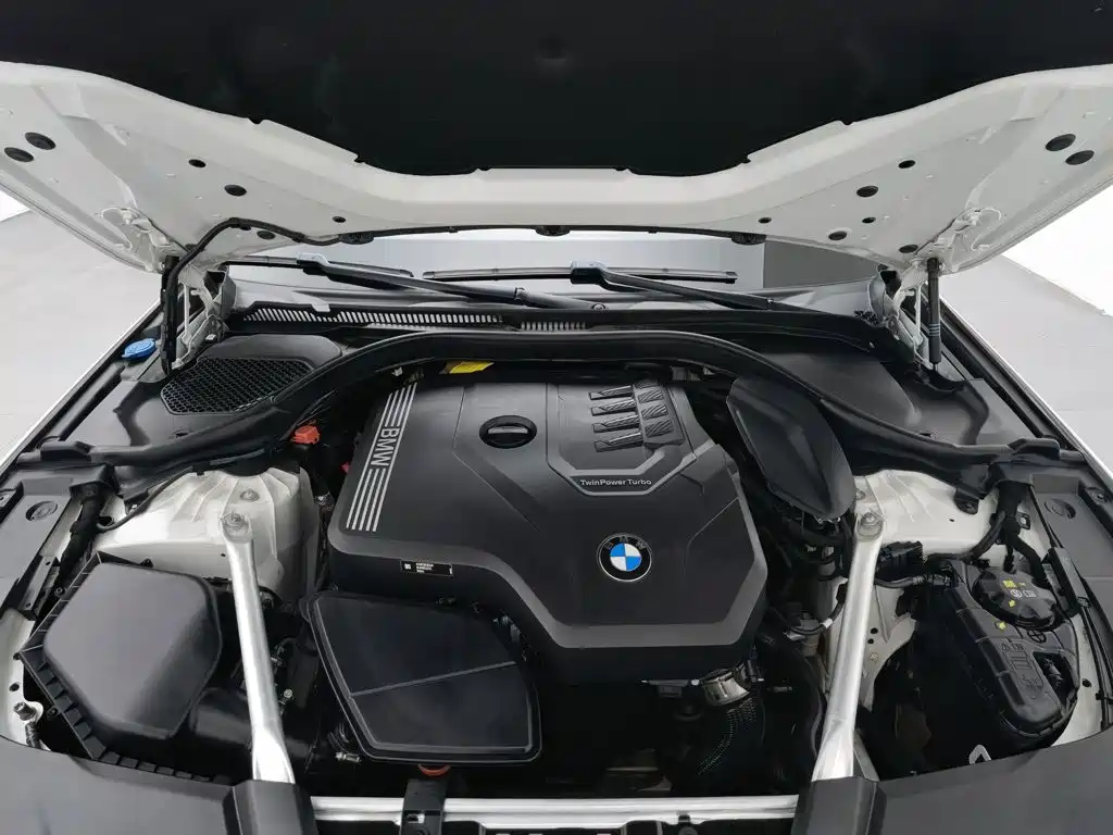 BMW 5 Series — миниатюра 6