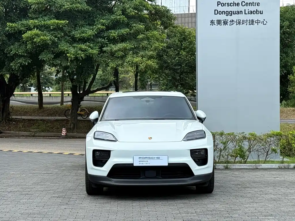 Porsche Macan EV — миниатюра 2