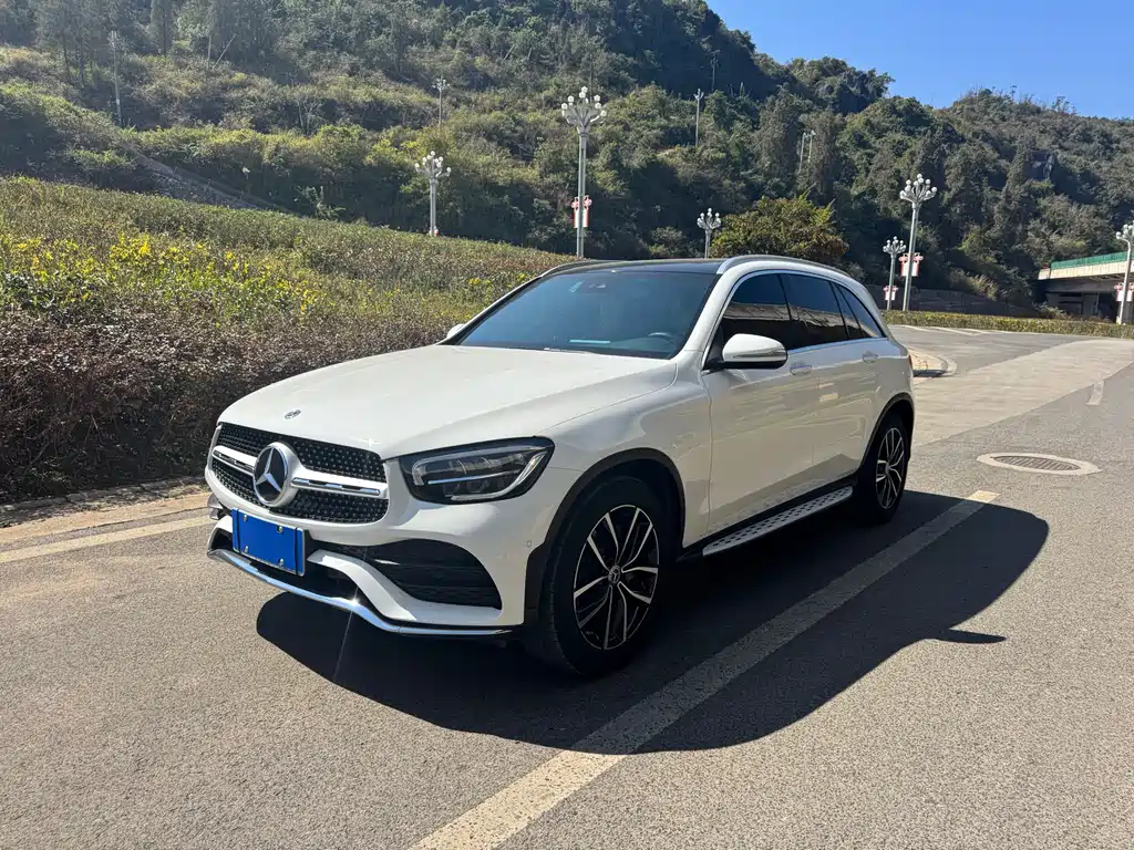 MERCEDES-BENZ GLC