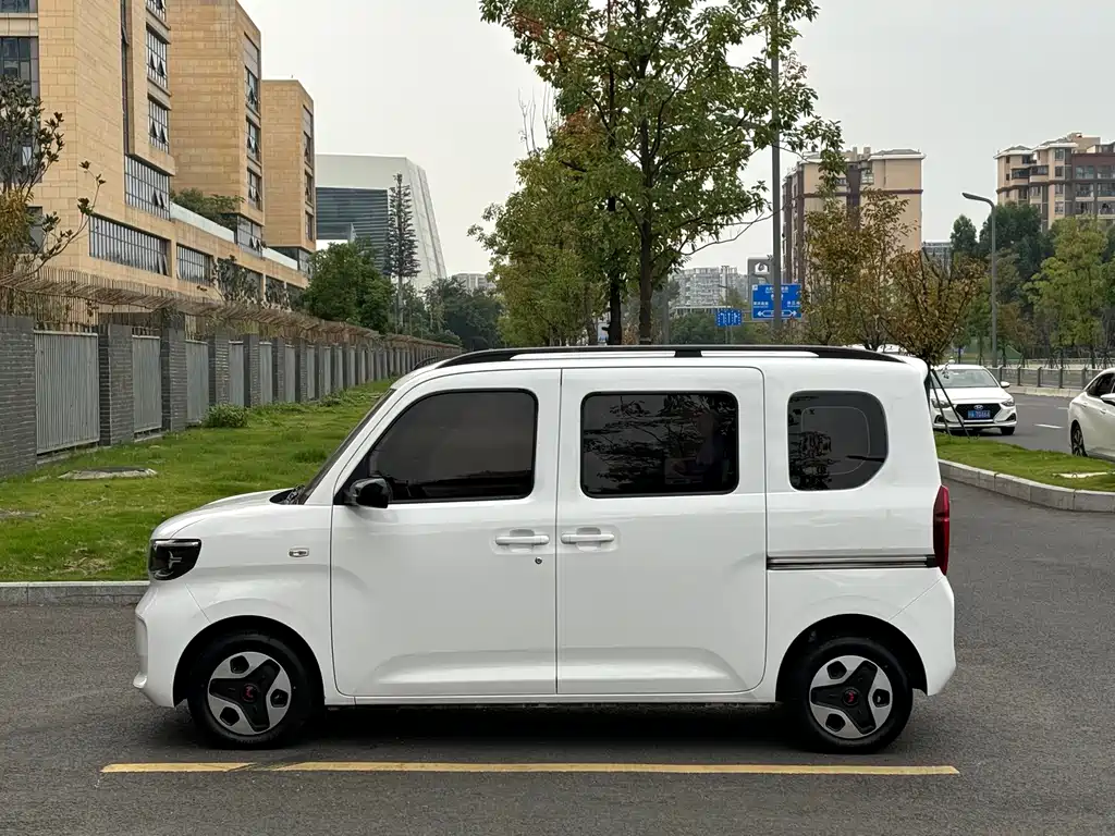 Wuling Zhiguang EV — миниатюра 13