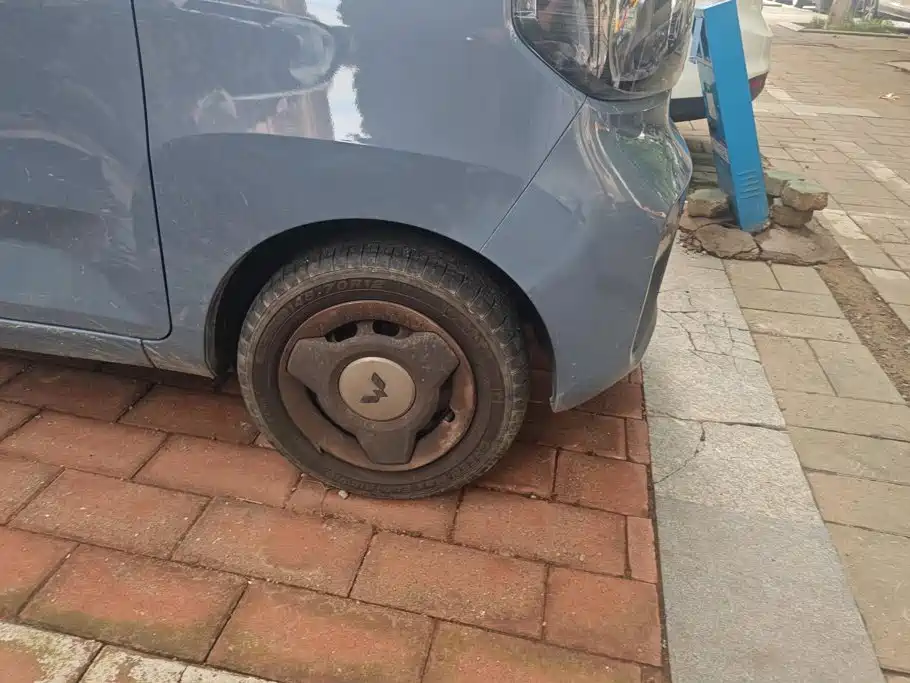 Wuling MINIEV — миниатюра 6