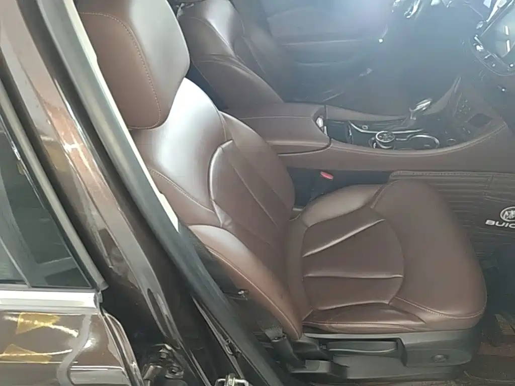 Buick Envision Plus — миниатюра 25