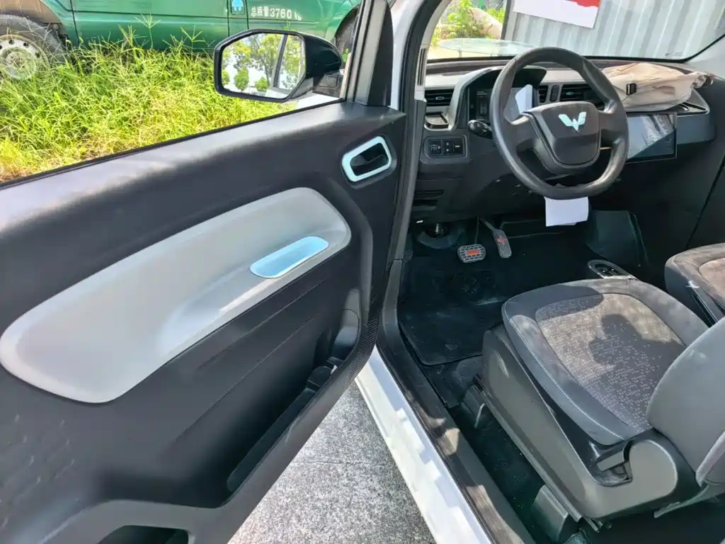 Wuling MINIEV — миниатюра 16