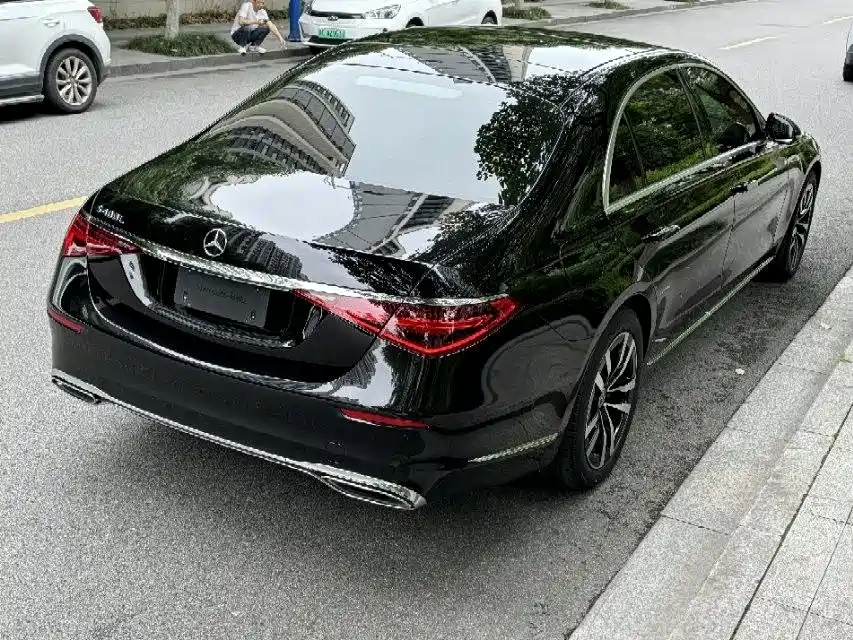 Mercedes-Benz S-Class — миниатюра 13
